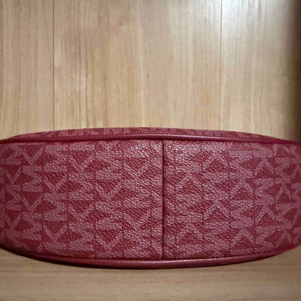 Michael Kors Small Pouchette shoulder crossbody bag in Mulberry (Burgundy) - Picture 6 of 11